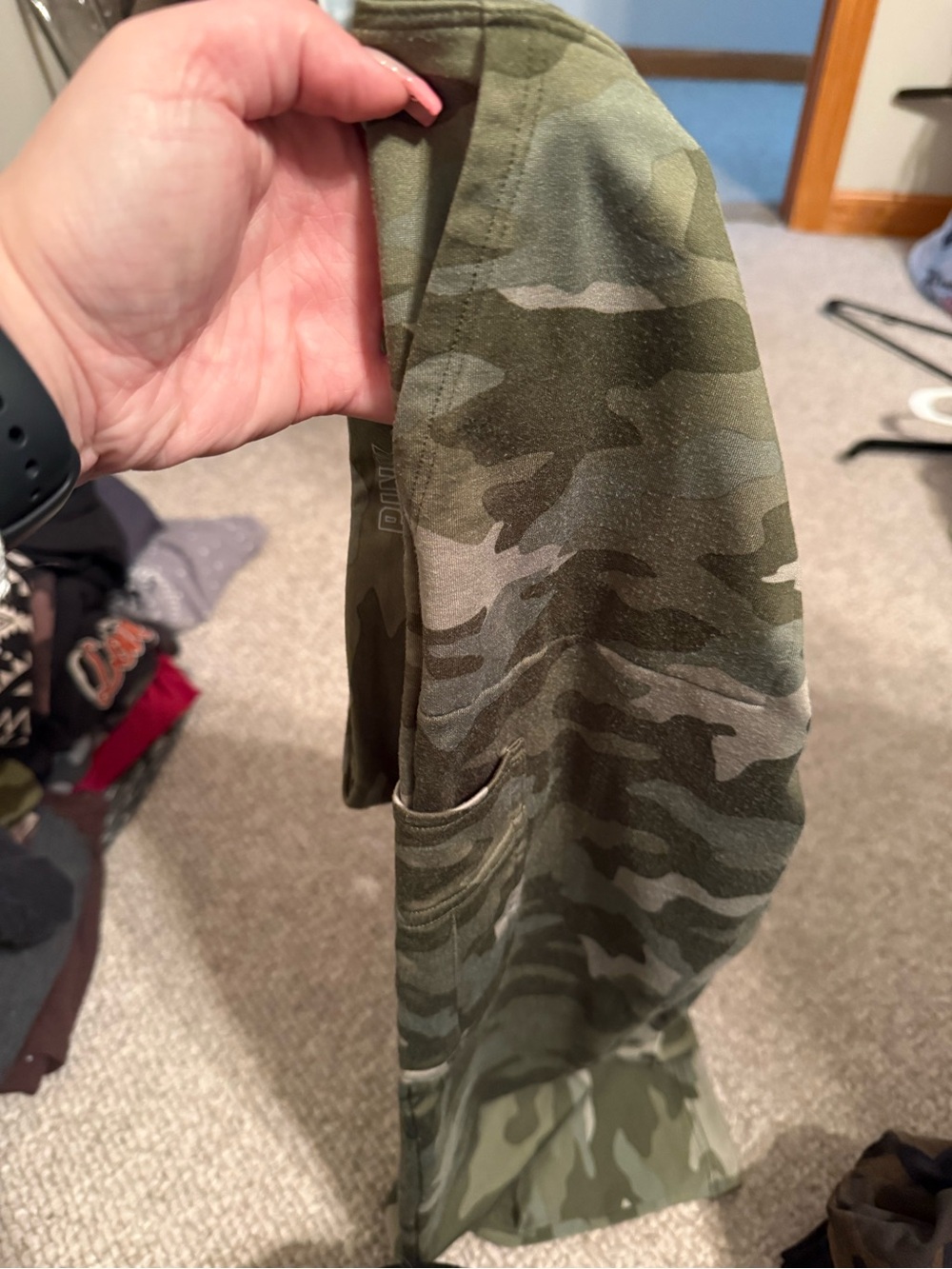 PINK Victoria's Secret Olive Green Camo Leggings - Picture 3 of 4